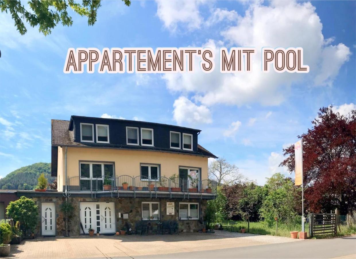 Residenz Moselzauber - Ferienwohnungen Mit Pool Landschaft Эрнст Экстерьер фото