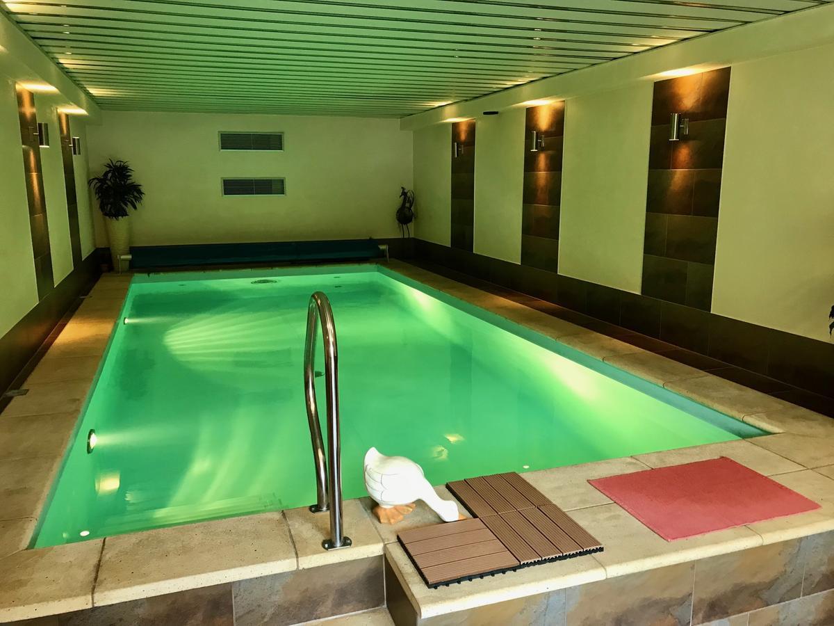 Residenz Moselzauber - Ferienwohnungen Mit Pool Landschaft Эрнст Экстерьер фото