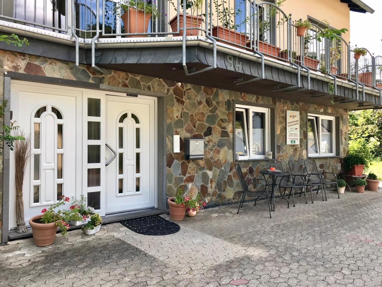 Residenz Moselzauber - Ferienwohnungen Mit Pool Landschaft Эрнст Экстерьер фото